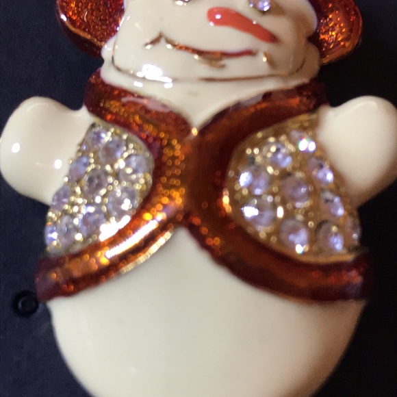 Snowman enameled pin pendant with rhinestones - Picture 3 of 6